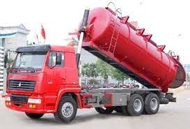 赤いディーゼル下水の吸引のトラック 5m の吸引の深さ、ユーロ II の 6 立方メートル